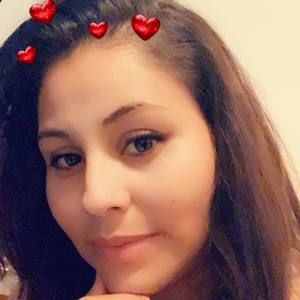 Meet your Posher, Gloria